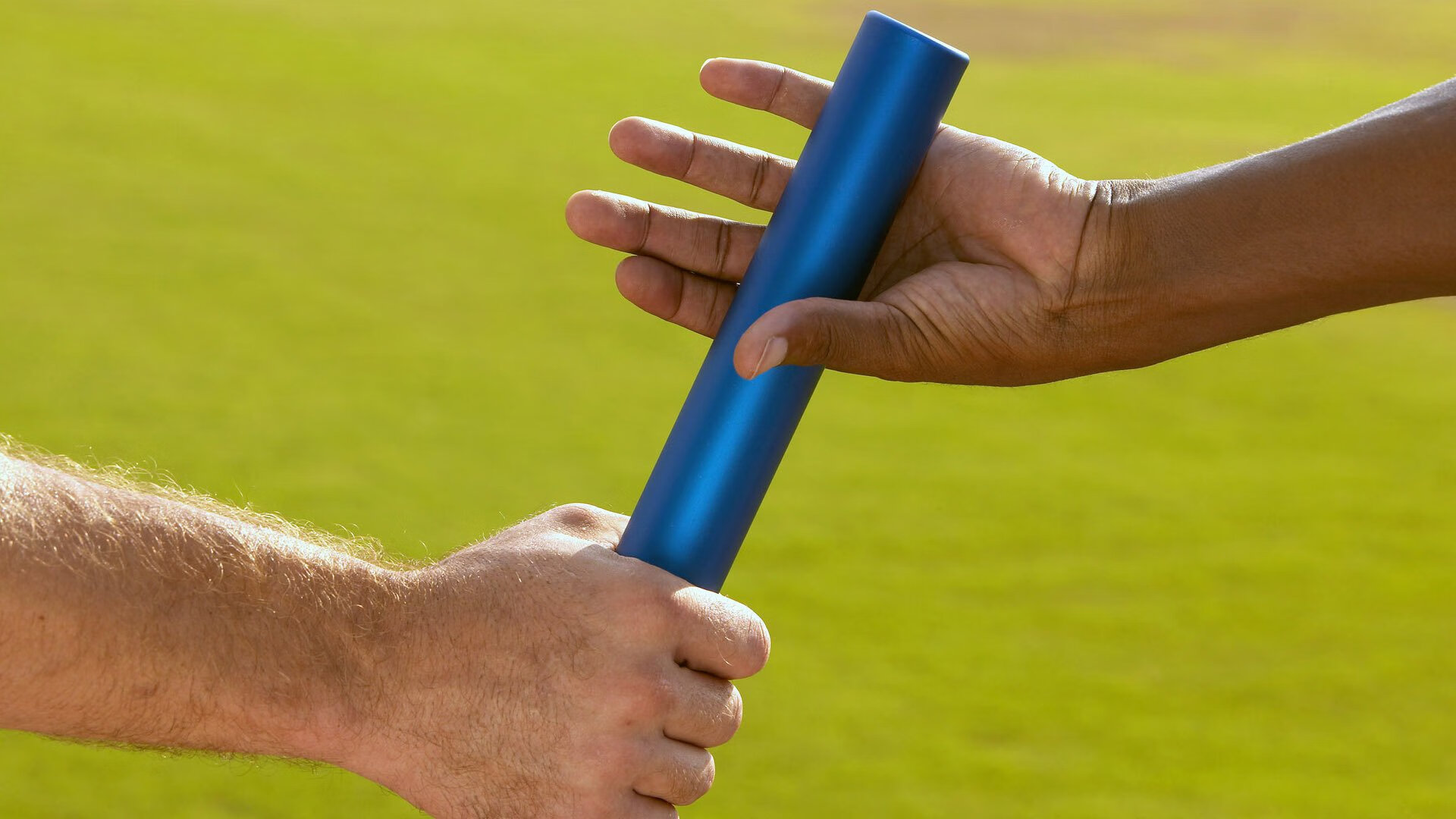 里根·史密斯刷新赛会最佳成绩，里根史密斯仰泳